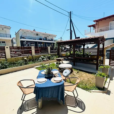 Next To The Beach Apartments Ofrínion Exterior foto