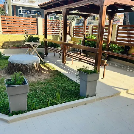 Next To The Beach Apartments Ofrínion Exterior foto
